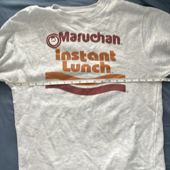 Maruchan gray swearshirt. Size M. - Picture 4 of 5